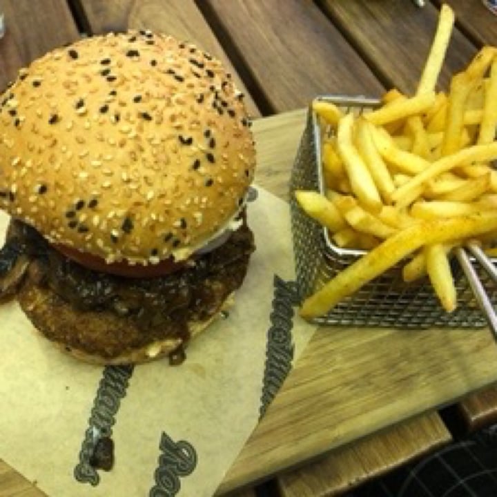photo of RocoMamas Somerset Mall Vegan Smashburger shared by @sabking on  28 Jul 2020 - review