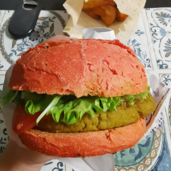 photo of Flower Burger burger coccinella shared by @chiarabrambs on  16 Sep 2022 - review