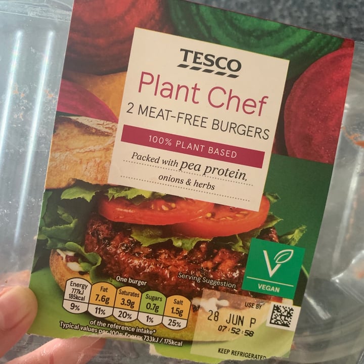 photo of Tesco Plant Chef 2 Meat-free Burgers shared by @domenica on  24 Jun 2021 - review
