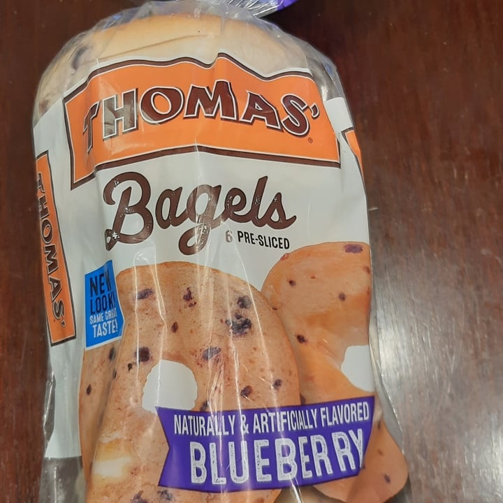 photo of Thomas’ Blueberry Bagels shared by @tatornmaui on  20 Oct 2022 - review