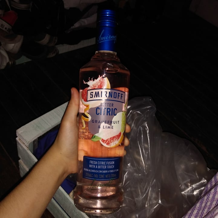 photo of Smirnoff Vodka sabor pomelo y lima shared by @aveganstilllearning on  06 Nov 2020 - review