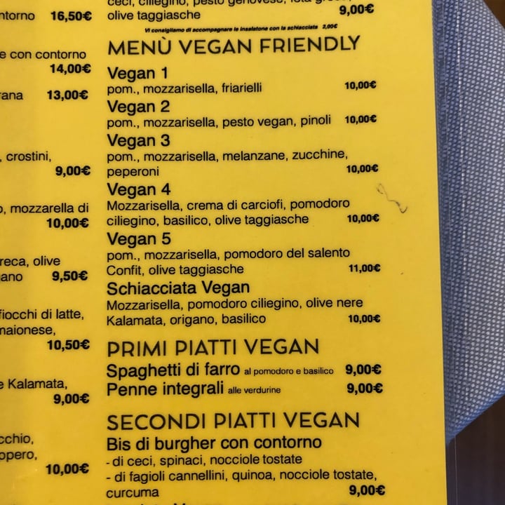 photo of Pizzeria Calicò Pizza Vegan shared by @jadembello on  13 Jul 2022 - review