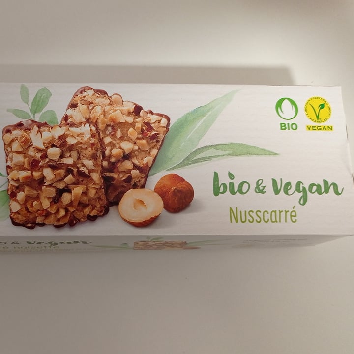 review photo of Kambly Nusscarré shared by @cbvalent on 21 May 2022 - review
