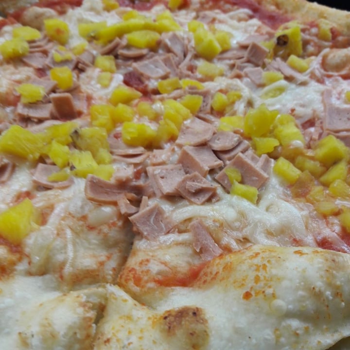 photo of Hervíboro Cocina Vegana Pizza hawaiana shared by @milenaq on  17 Nov 2021 - review