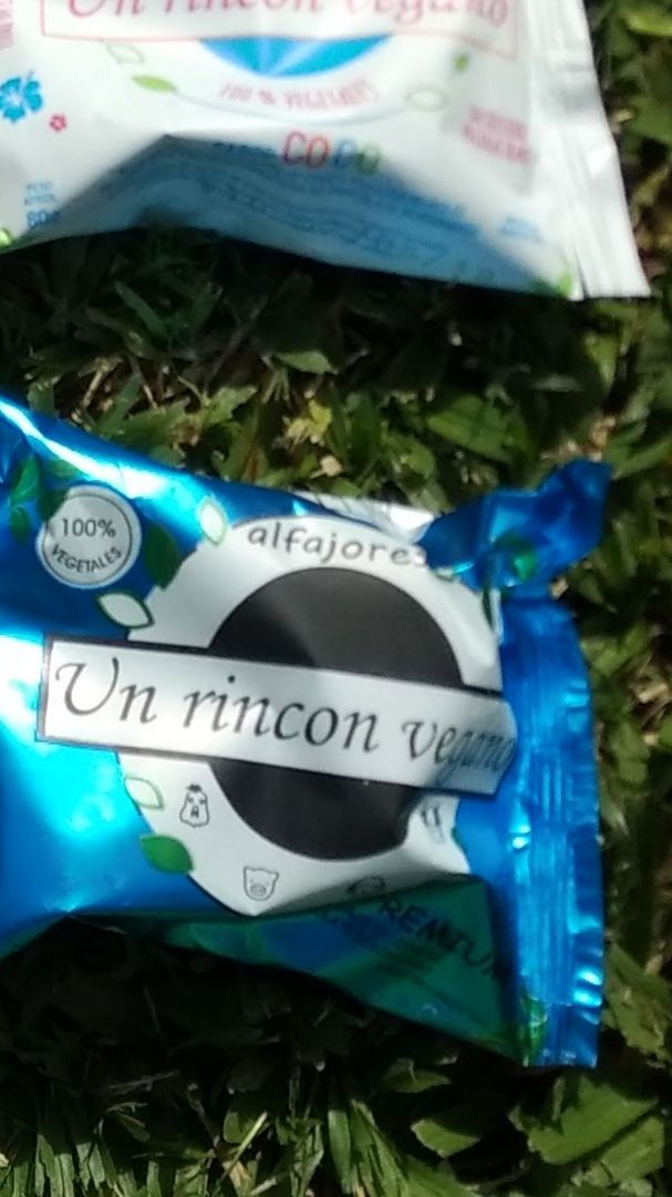 photo of Un Rincón Vegano Alfajor de Frutos del Bosque shared by @melsky on  07 Apr 2020 - review