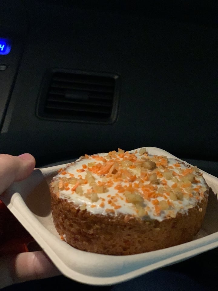 photo of Veggie Grill Carrot Cake shared by @veggie5 on  30 Dec 2019 - review