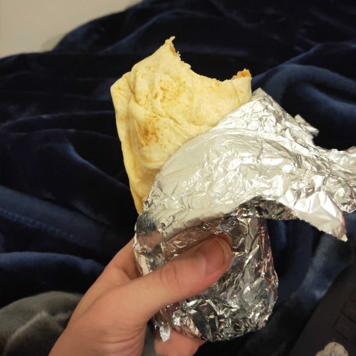 review photo of Zambrero Burrito (vegan Cauliflower) shared by @ethankeen on 27 May 2020 - review