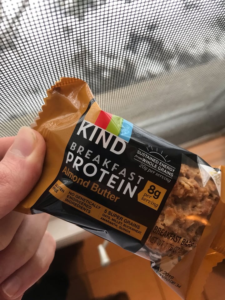 photo of KIND Breakfast Protein Almond Butter Bars shared by @omnivorousadam on  28 Nov 2018 - review