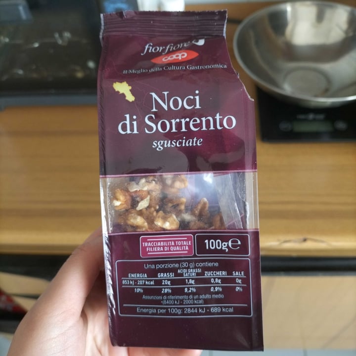 review photo of Coop Noci di Sorrento sgusciate shared by @ambr on 16 Apr 2022 - review