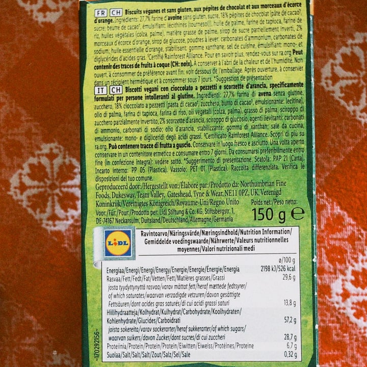 photo of Vemondo Vegan Oat Cookies Choc Chunks And Orange shared by @alessandrafuriosa on  04 Mar 2022 - review
