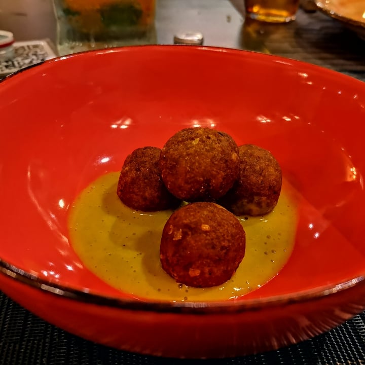 photo of GingerGi Veggie-Pop restaurant Malai Kofta in salsa al curry shared by @giuliazagni on  24 Apr 2022 - review