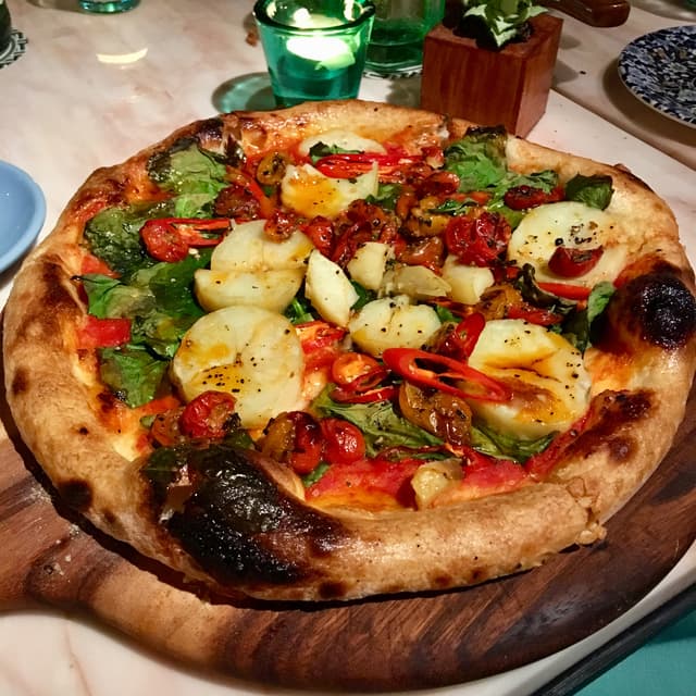 菜肴“Spinach Pizza”的照片