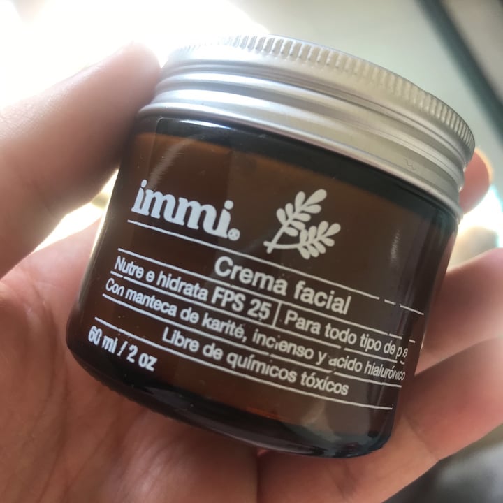 photo of IMMI Crema facial de Karité, Inscienso y Ácido Hialuronico shared by @monitzin on  09 Feb 2021 - review