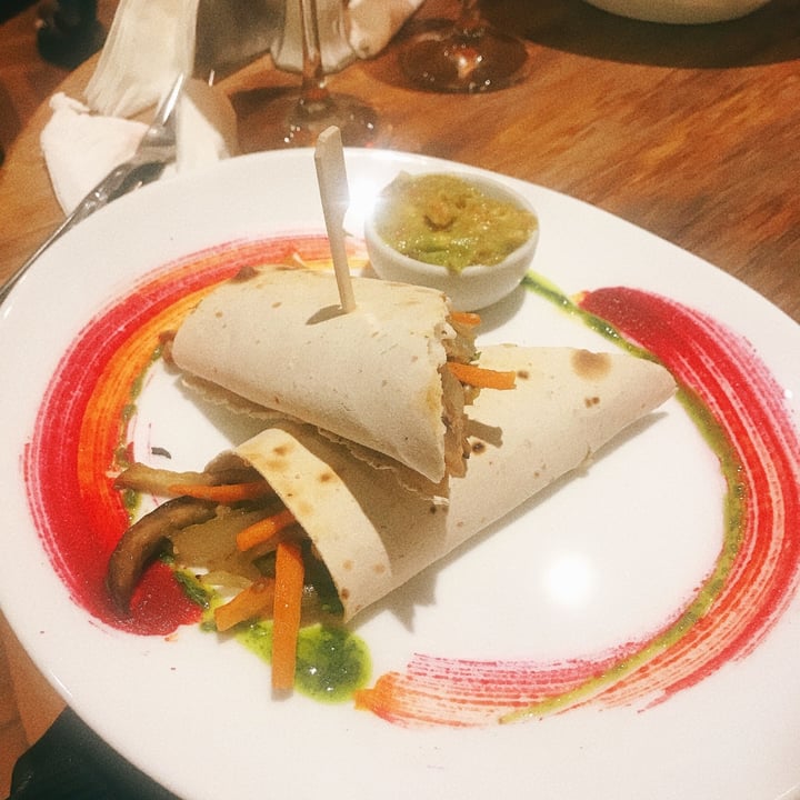 review photo of Espacio Qhipa Burrito Con Vegetales, Queso Vegano Y Guacamole shared by @fercross2vegan on 28 Feb 2022 - review