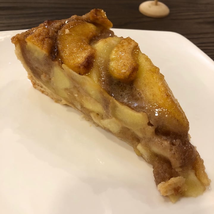 review photo of Everyday Vegan Cafe Apple Crumble shared by @sparklyy on 15 Mar 2021 - review