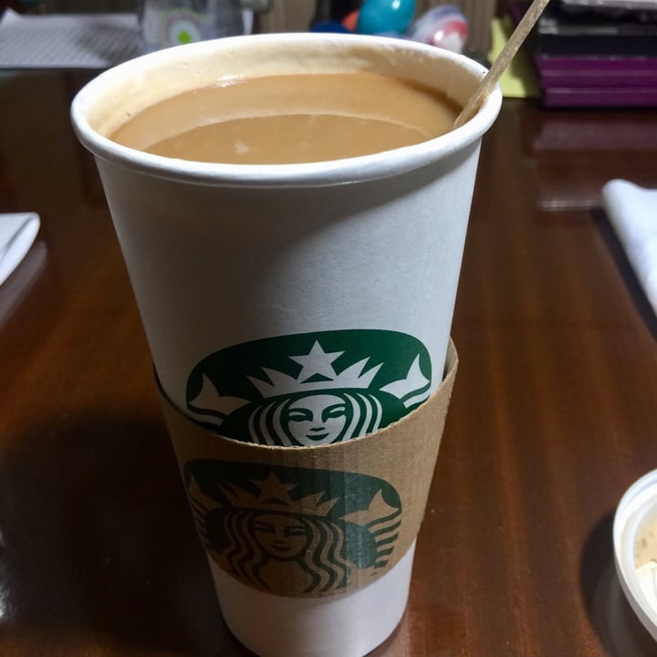 photo of Starbucks Latte Con Bebida De Almendras shared by @ymzavala on  27 Jul 2021 - review