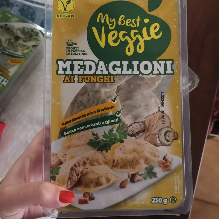 photo of My Best Veggie Medaglioni Ai Funghi shared by @pigsarecutex on  20 Mar 2021 - review