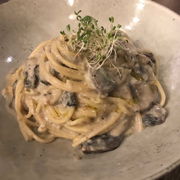 photo of Genius Central Singapore Creamy Mushroom Pasta shared by @vanessaainsley on  31 Jul 2020 - review