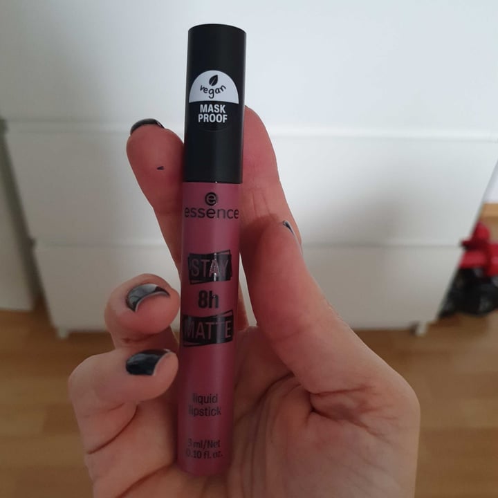 photo of Essence  Liquid lipstick stay 8h matte shared by @milalsp on  25 Nov 2022 - review