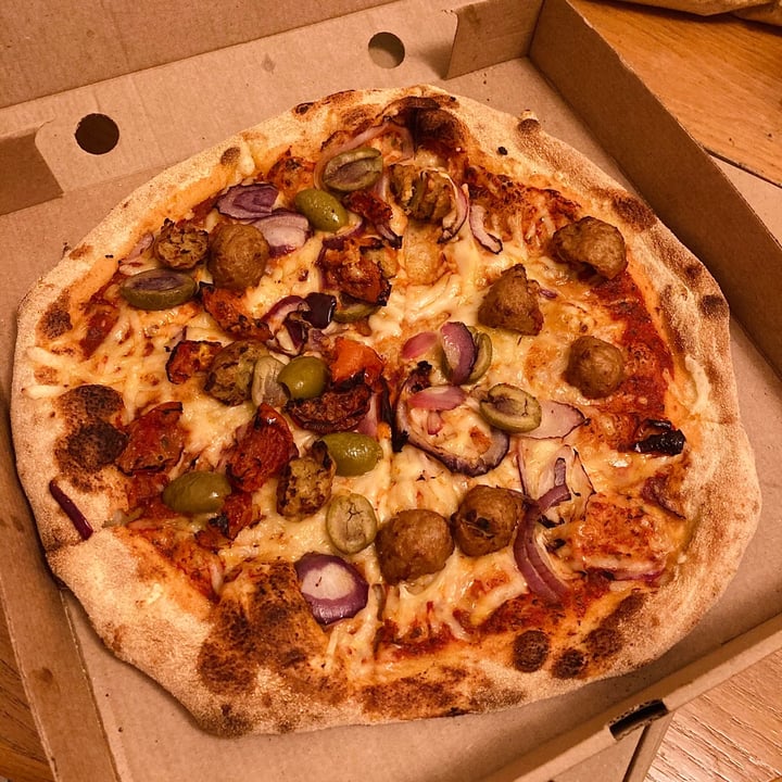 photo of Pure Pizza Morningside Vegan Royale Meatball Sourdough Pizza shared by @katelouisepowell on  01 Apr 2021 - review