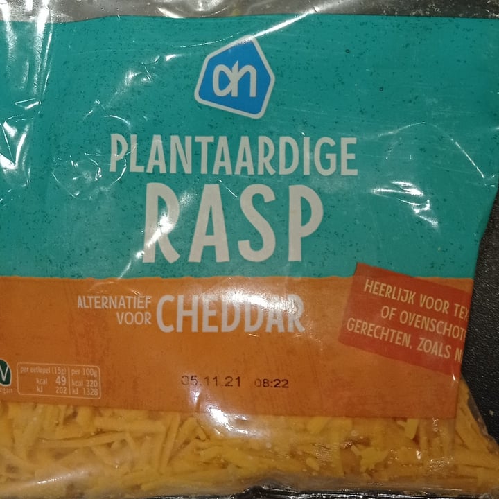 photo of Albert Heijn Plantaardige rasp alternative voor cheddar shared by @nuriawashungry on  17 Oct 2021 - review
