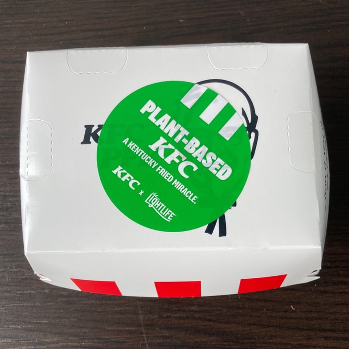 review photo of KFC Plant-based chicken sandwich shared by @megs99 on 11 Aug 2020 - review
