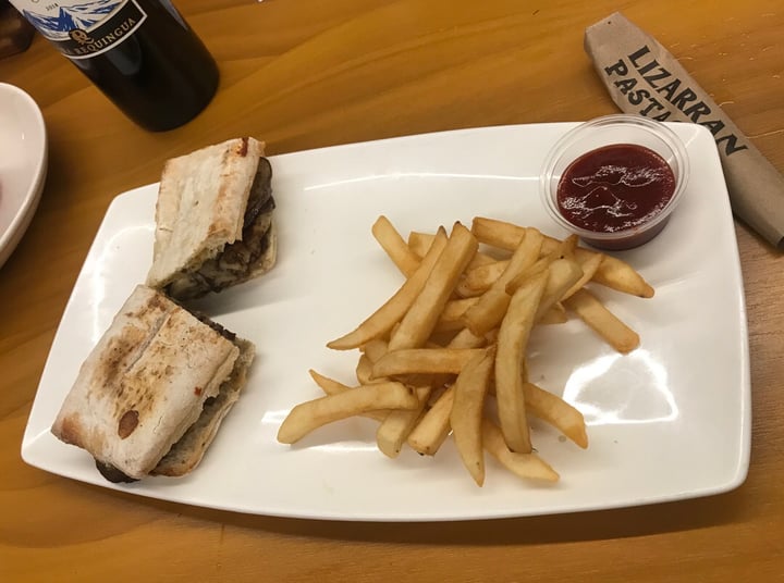 review photo of Lizarran Panini de berenjena shared by @taniamontes on 11 May 2019 - review