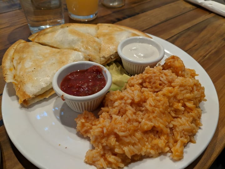 photo of Trio Plant-based Chikken & Cheeze Quesadilla with Spanish Rice shared by @compassionatekisses on  31 Dec 2018 - review