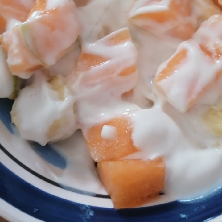 review photo of HEB yogurt almond-based unsweetened shared by @raquelochoa on 27 Nov 2022 - review