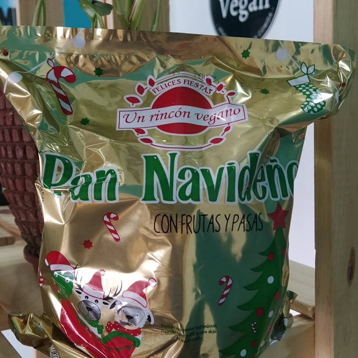 photo of Un Rincón Vegano Pan Navideño con frutas y pasas shared by @puntovegan on  25 Nov 2021 - review