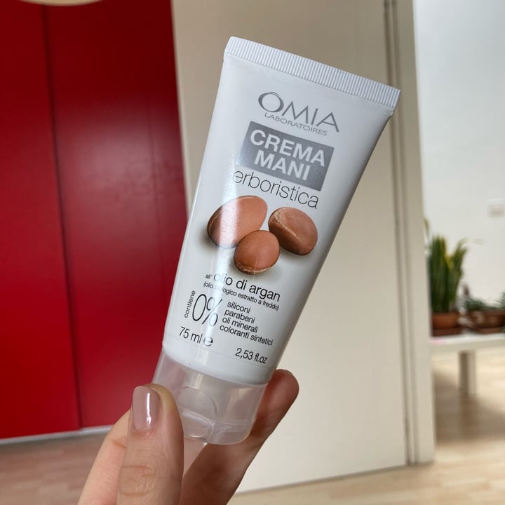 photo of Omia Crema mani biologica olio di argan shared by @babinskij on  04 Apr 2022 - review