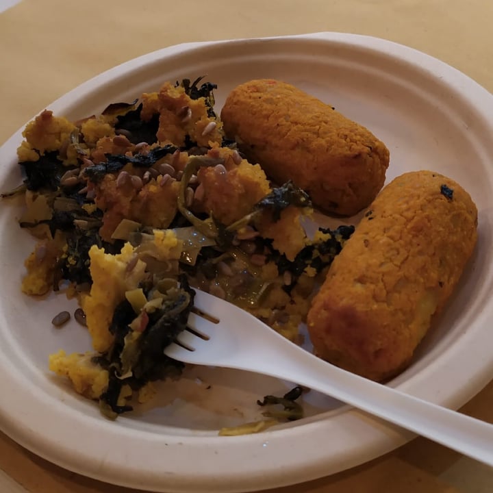 review photo of Alchemilla Bio A beautiful mix of the food of the day shared by @emmatassi on 04 Dec 2021 - review
