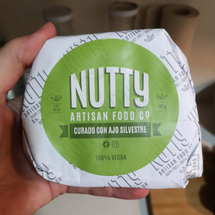 photo of Nutty Artisan Foods curado con ajo silvestre shared by @ouzyyy on  18 Dec 2021 - review