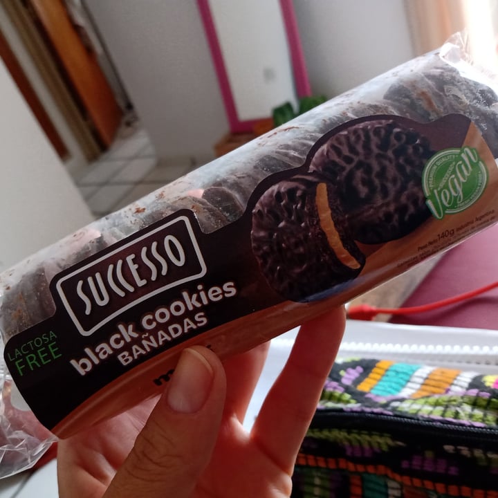 photo of Successo Black cookies bañadas shared by @luciaduran on  18 Mar 2021 - review