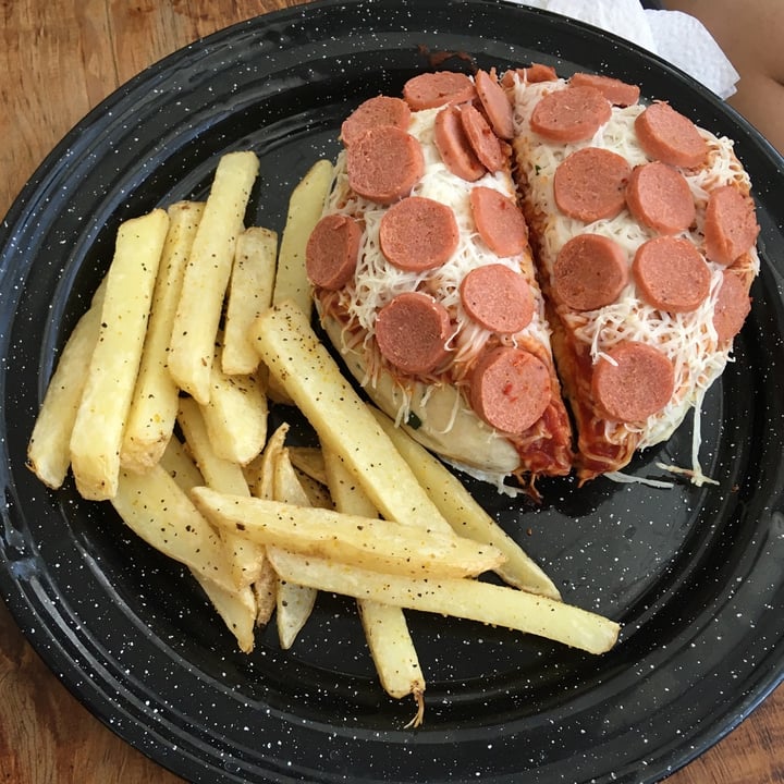 photo of Vegarum Pizzaburger shared by @nitaav2 on  10 Apr 2021 - review