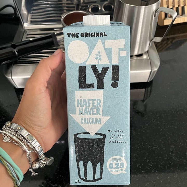 review photo of Oatly Hafer Haver Calcium Drink shared by @verapinheiro on 17 Jun 2022 - review