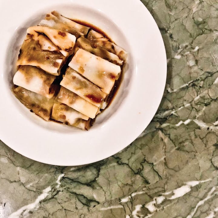 photo of Canton Paradise Steamed Rice Rolls With Preserved Turnip Filling shared by @alettertovegans on  15 Aug 2019 - review