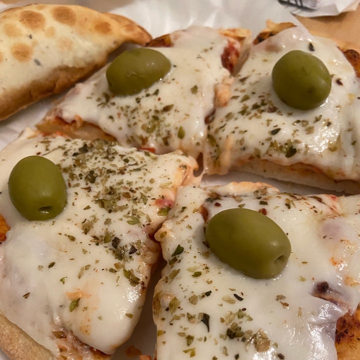 photo of Heaven Vegan Palermo Pizza Muzzarella shared by @pilarscarso on  08 Mar 2022 - review
