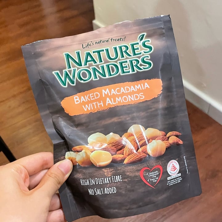 photo of Nature's Wonders Baked Macadamias with Almonds shared by @cinnamonsticks on  22 Mar 2022 - review