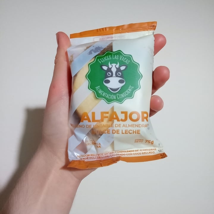photo of Felices Las Vacas Alfajor de maicena shared by @juanalamothecoulomme on  01 Oct 2022 - review