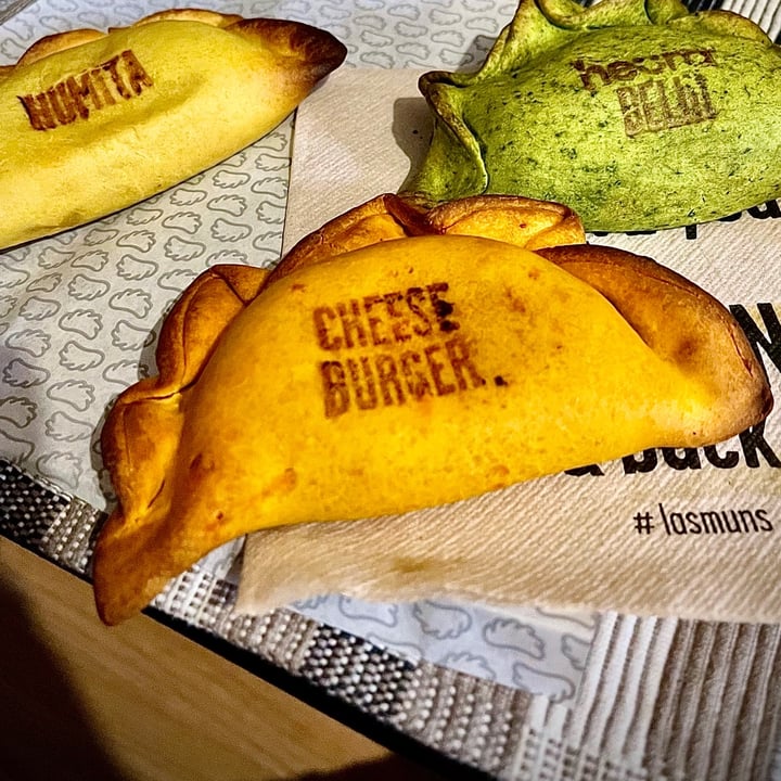 photo of Las Muns P. Sant Joan Cheese Burger (vegana) shared by @michellewatson on  20 Jun 2021 - review