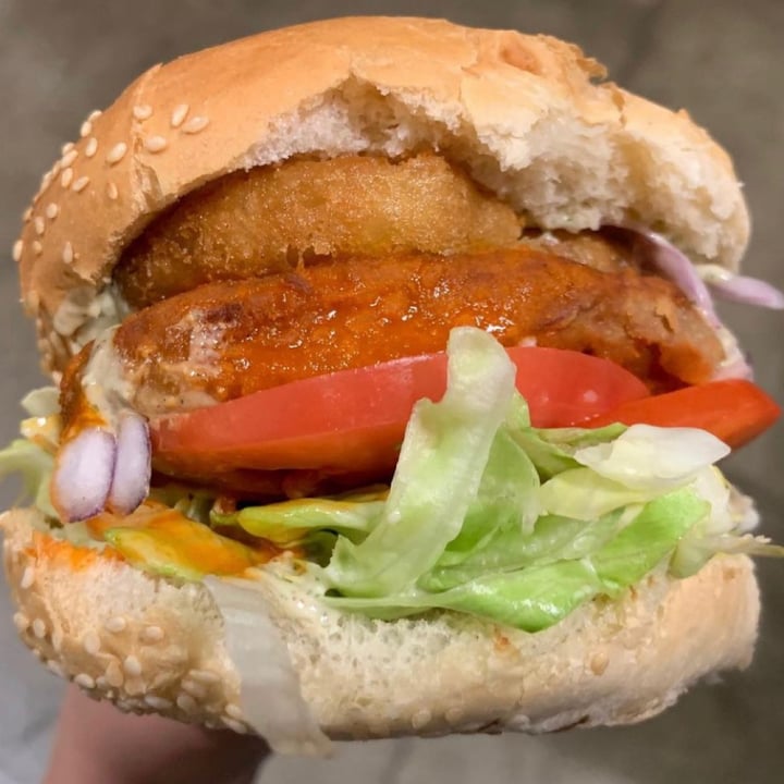 photo of The Very Good Butchers Clucken' Eh Burger shared by @veganskaz on  06 Dec 2020 - review