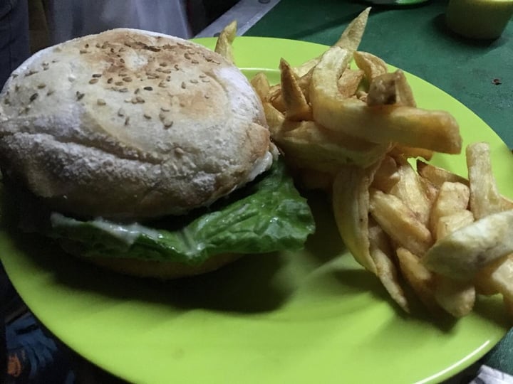photo of Loving Hut Microcentro Sandwich de soja napolitano shared by @lauchis on  13 Aug 2019 - review