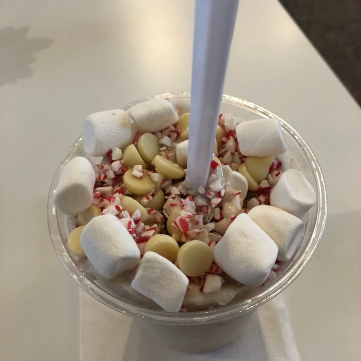 review photo of STALK & SPADE Peppermint White Chocolate Smiley Shake shared by @seff0001 on 05 Dec 2021 - review