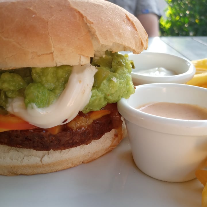review photo of Barbazul Apoquindo Vig burger shared by @kerstin269 on 26 Feb 2021 - review