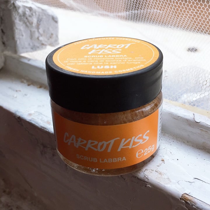 review photo of LUSH Fresh Handmade Cosmetics Pumpkin Spice Lip Scrub shared by @dive on 19 May 2020 - review