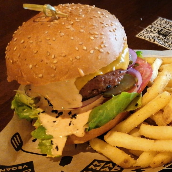 review photo of Mad Mad Vegan Mad Mad Signature shared by @rociobuciegas on 11 Jul 2020 - review