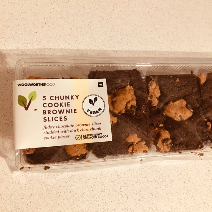 photo of Woolworths Food Chunky Cookie Brownie Slices shared by @taz on  11 Oct 2021 - review