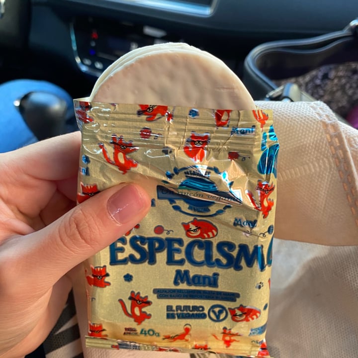 review photo of Un Rincón Vegano Especismo Cero Alfajor Relleno De Mani Con Baño De Repostería Blanco shared by @dagustina on 22 Jul 2021 - review