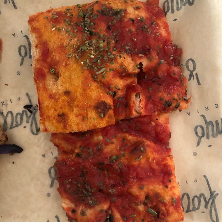 photo of 'O Fiore Mio Pizze di Strada Pizza rossa shared by @luciapi on  09 Apr 2022 - review